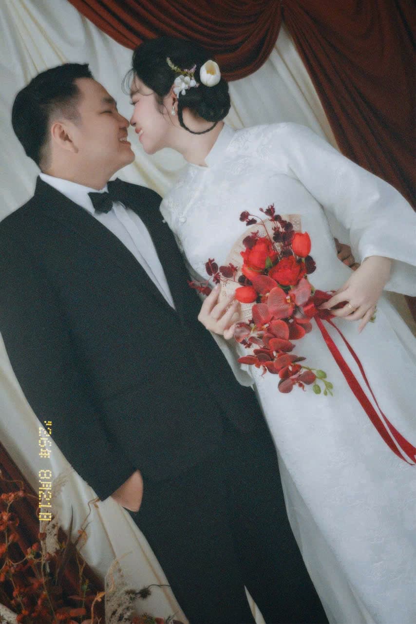 Thành Công & Hồng Ngọc